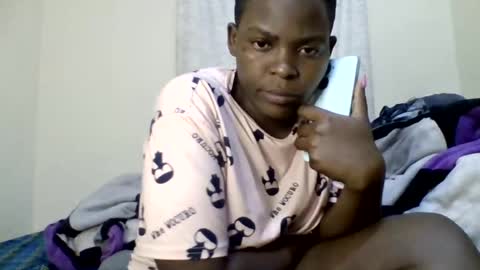 Snapshot of romancegirl2026 chatting on August 5, 2:03 am romancegirl2026 online show from August 5, 2:03 am