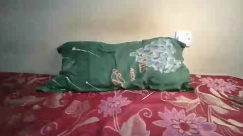 Emma online show from November 21, 7:45 pm