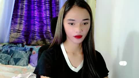 Snapshot of romanticslutxxx chatting on December 5, 8:55 pm empress online show from December 5, 8:55 pm