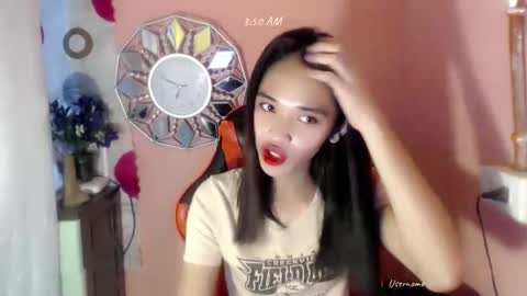 Snapshot of romanticslutxxx chatting on September 20, 10:49 am empress online show from September 20, 10:49 am