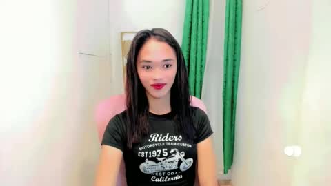 Snapshot of romanticslutxxx chatting on September 22, 10:50 am empress online show from September 22, 10:50 am