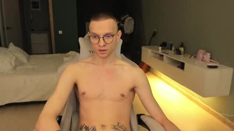 Snapshot of romeo_mercy chatting on February 8, 5:08 am Romeo online show from February 8, 5:08 am