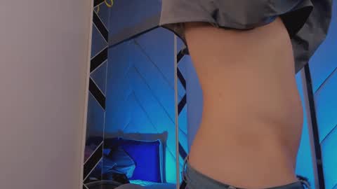 Snapshot of romeo_ricci1 chatting on January 13, 3:45 am Romeo Ricci online show from January 13, 3:45 am