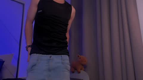 Snapshot of romeo_ricci1 chatting on January 16, 9:16 am Romeo Ricci online show from January 16, 9:16 am