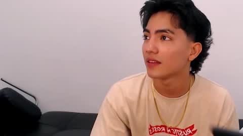 Romeo online show from November 7, 7:03 pm