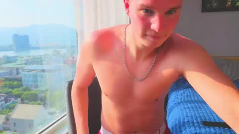 Snapshot of romeosilver chatting on May 13, 12:19 am Romeo online show from May 13, 12:19 am