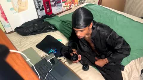 romeotyn online show from February 9, 1:35 pm