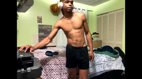 romeotyn online show from February 27, 6:50 am