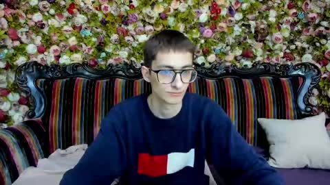 Snapshot of ronbevs chatting on May 15, 8:49 pm ronbevs online show from May 15, 8:49 pm