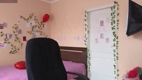 ronda_roni online show from April 15, 7:04 am