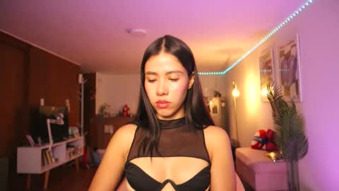 Roni online show from March 8, 3:21 am