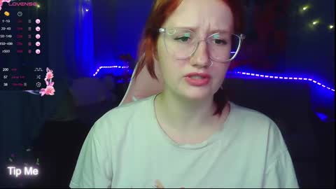 Snapshot of roniya_v chatting on December 2, 3:03 pm Spicy lady Kristy online show from December 2, 3:03 pm