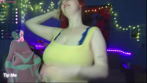 Snapshot of roniya_v chatting on December 4, 6:17 pm Spicy lady Kristy online show from December 4, 6:17 pm