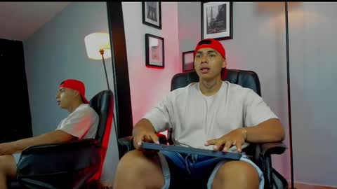 RonnieCanford online show from March 22, 4:54 pm