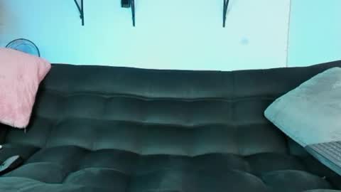 Snapshot of ronnie_fallout chatting on March 6, 10:47 pm Ronnie online show from March 6, 10:47 pm