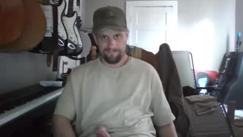 ronniejohnston13 online show from April 17, 9:40 pm