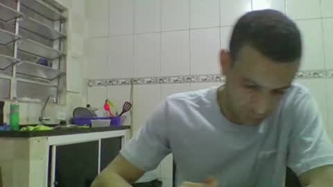 Snapshot of ronnispoto chatting on December 18, 8:25 pm ronny online show from December 18, 8:25 pm