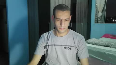 Snapshot of ronnispoto chatting on March 12, 9:43 pm ronny online show from March 12, 9:43 pm