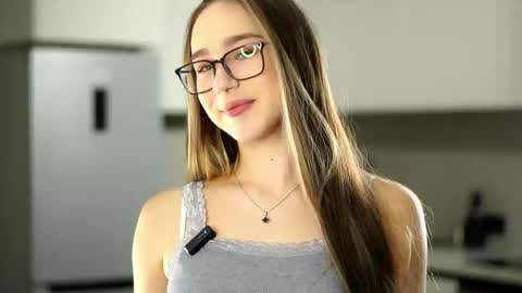 Snapshot of ronnist chatting on November 19, 12:05 pm Veronica online show from November 19, 12:05 pm