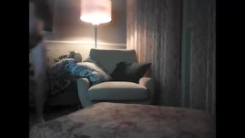 ronvlv online show from April 5, 1:47 am