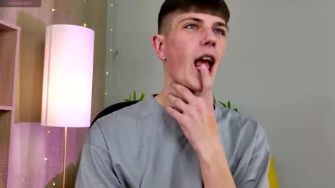 Snapshot of rony_winston chatting on February 13, 7:21 pm Rony online show from February 13, 7:21 pm