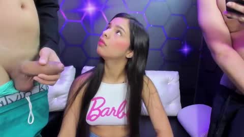 Snapshot of room_kitty chatting on February 24, 11:10 am  MIA AND PAUL online show from February 24, 11:10 am