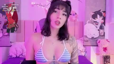 Snapshot of roose_eva chatting on July 5, 5:20 pm roose eva online show from July 5, 5:20 pm