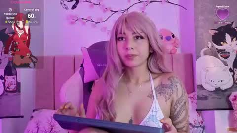 Snapshot of roose_eva chatting on July 9, 4:00 pm roose eva online show from July 9, 4:00 pm