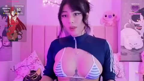 Snapshot of roose_eva chatting on July 29, 2:37 pm roose eva online show from July 29, 2:37 pm