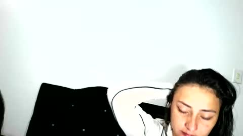 roosmery_ online show from May 13, 1:30 pm
