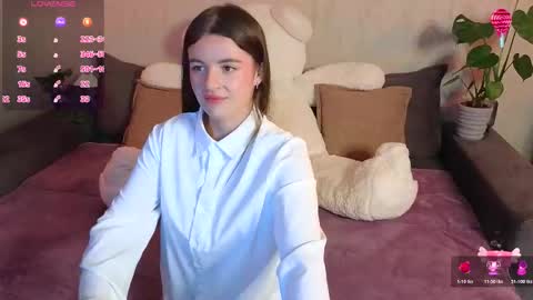 roraline_lov online show from December 2, 4:02 pm