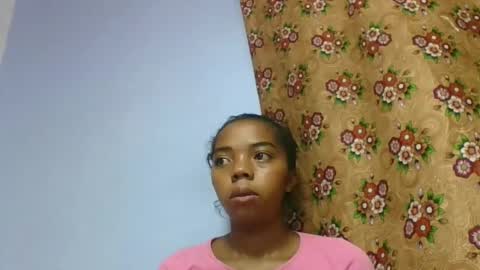 Snapshot of rosah225127 chatting on April 16, 9:32 am rosah225127 online show from April 16, 9:32 am