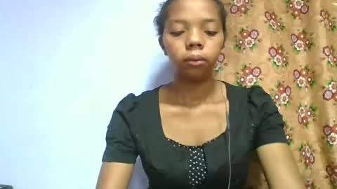 Snapshot of rosah225127 chatting on April 19, 3:28 am rosah225127 online show from April 19, 3:28 am