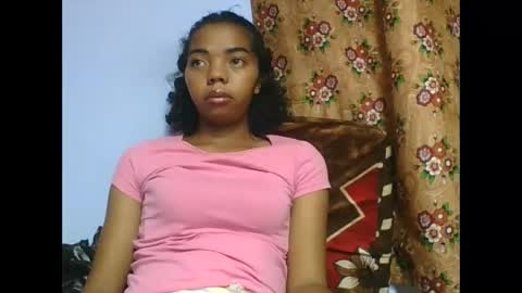 Snapshot of rosah225127 chatting on April 20, 6:38 am rosah225127 online show from April 20, 6:38 am