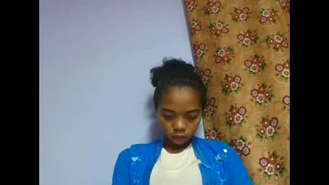 Snapshot of rosah225127 chatting on May 1, 5:12 am rosah225127 online show from May 1, 5:12 am