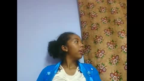 Snapshot of rosah225127 chatting on May 1, 5:17 pm rosah225127 online show from May 1, 5:17 pm