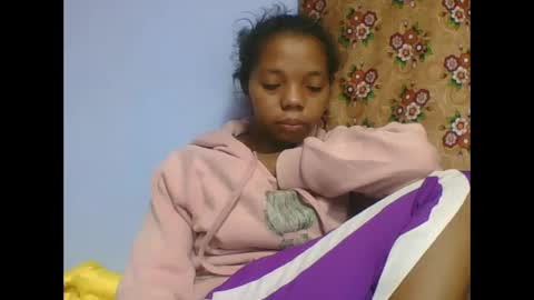 Snapshot of rosah225127 chatting on May 4, 6:04 pm rosah225127 online show from May 4, 6:04 pm
