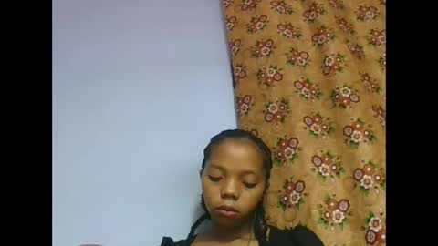 Snapshot of rosah225127 chatting on May 5, 6:16 pm rosah225127 online show from May 5, 6:16 pm