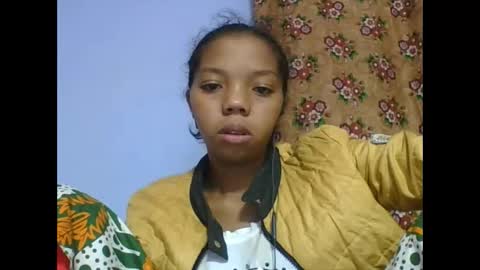 Snapshot of rosah225127 chatting on May 9, 3:56 am rosah225127 online show from May 9, 3:56 am