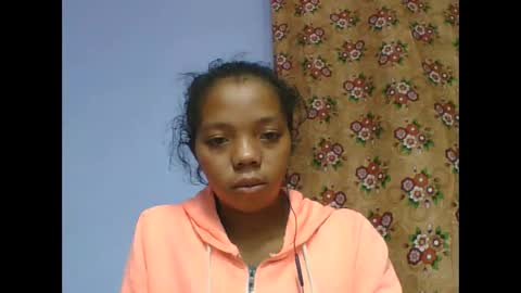 Snapshot of rosah225127 chatting on May 16, 10:36 am rosah225127 online show from May 16, 10:36 am
