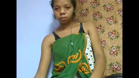 Snapshot of rosah225127 chatting on May 17, 3:41 pm rosah225127 online show from May 17, 3:41 pm