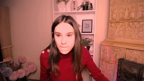 Snapshot of rosalais_ chatting on May 2, 6:40 am Rose online show from May 2, 6:40 am