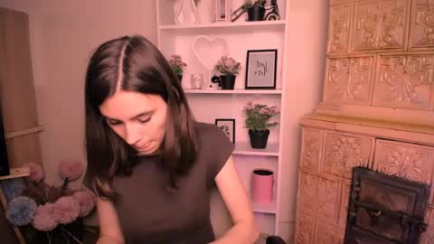 Snapshot of rosalais_ chatting on May 29, 6:11 am Rose online show from May 29, 6:11 am