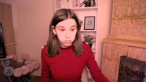 Snapshot of rosalais_ chatting on May 30, 6:10 am Rose online show from May 30, 6:10 am