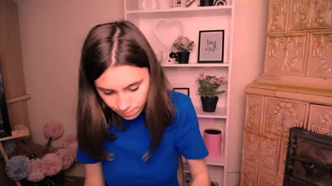 Snapshot of rosalais_ chatting on June 2, 6:04 am Rose online show from June 2, 6:04 am
