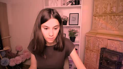 Snapshot of rosalais_ chatting on June 5, 6:52 am Rose online show from June 5, 6:52 am