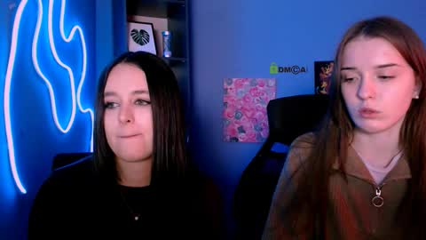 rosalie_liu online show from November 18, 3:38 pm