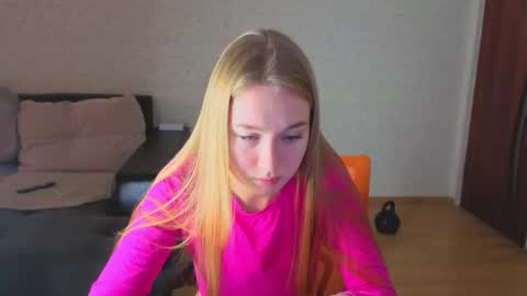 rosalina online show from November 28, 6:38 am