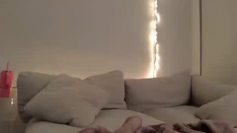 Rosalina online show from January 4, 6:19 am