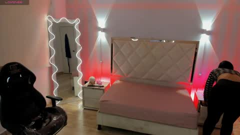 ROSALIN online show from May 8, 11:37 am